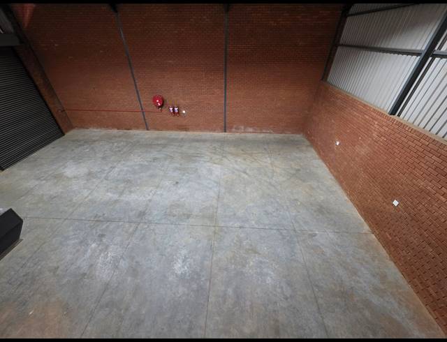 352M² WAREHOUSE TO LET IN ORMONDE